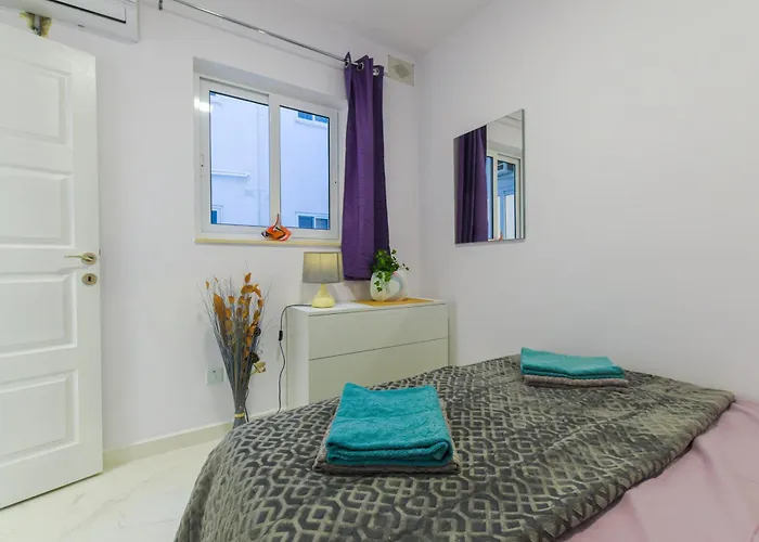Brand New Apartment 3 Bdr 2 Bth H12
